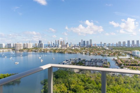 Condominio en venta en North Miami Beach, Florida, 3 dormitorios, 144.65 m2 № 1996203 - foto 4