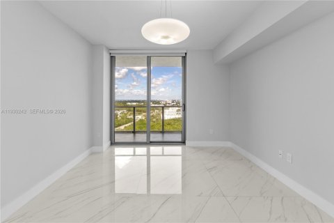 Condominio en venta en North Miami Beach, Florida, 3 dormitorios, 144.65 m2 № 1996203 - foto 19