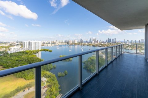 Condominio en venta en North Miami Beach, Florida, 3 dormitorios, 144.65 m2 № 1996203 - foto 7