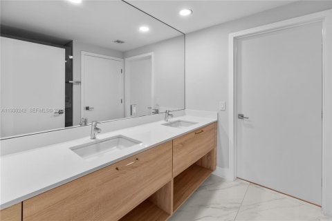 Condominio en venta en North Miami Beach, Florida, 3 dormitorios, 144.65 m2 № 1996203 - foto 23