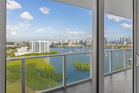 Condominio en venta en North Miami Beach, Florida, 3 dormitorios, 144.65 m2 № 1996203 - foto 3