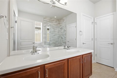 House in Windermere, Florida 3 bedrooms, 158.49 sq.m. № 2237970 - photo 17