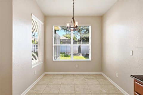 House in Windermere, Florida 3 bedrooms, 158.49 sq.m. № 2237970 - photo 14