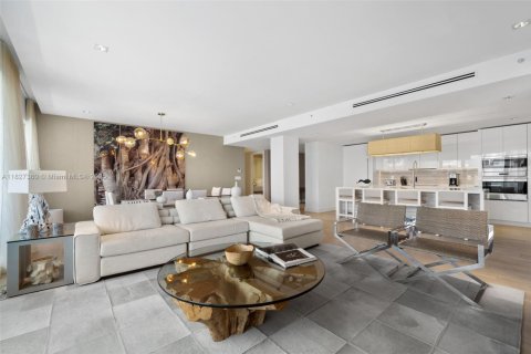 Condo in Miami Beach, Florida, 3 bedrooms  № 1798818 - photo 3