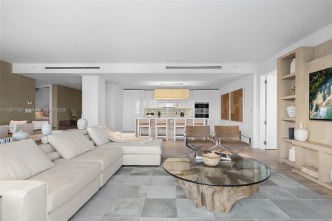 Condo in Miami Beach, Florida, 3 bedrooms  № 1798818 - photo 10