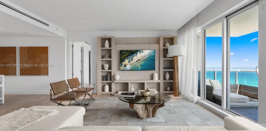 Condo in Miami Beach, Florida, 3 bedrooms № 1798818