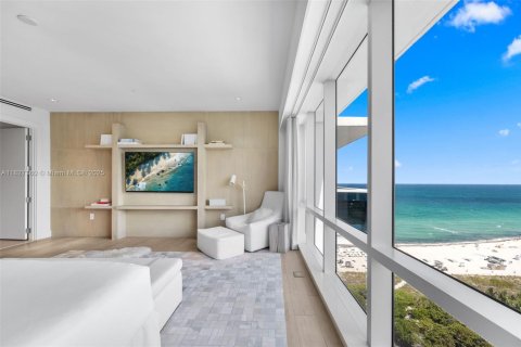 Condo in Miami Beach, Florida, 3 bedrooms  № 1798818 - photo 17
