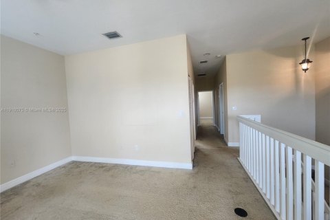 Touwnhouse à louer à Pembroke Pines, Floride: 3 chambres, 176.7 m2 № 1965838 - photo 20