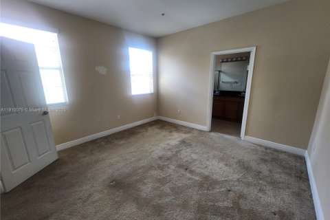 Touwnhouse à louer à Pembroke Pines, Floride: 3 chambres, 176.7 m2 № 1965838 - photo 24