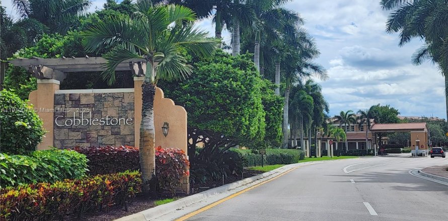 Touwnhouse à Pembroke Pines, Floride 3 chambres, 176.7 m2 № 1965838