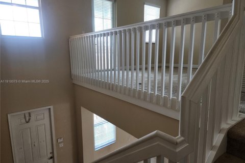 Touwnhouse à louer à Pembroke Pines, Floride: 3 chambres, 176.7 m2 № 1965838 - photo 18