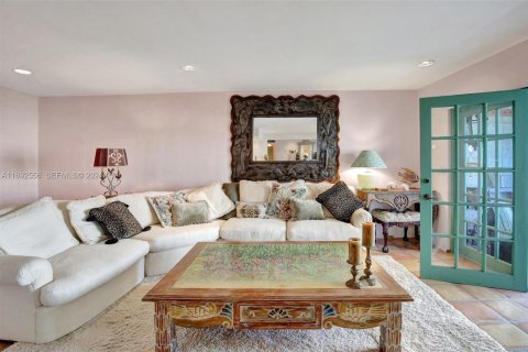 Condominio en venta en Hallandale Beach, Florida, 2 dormitorios, 162.58 m2 № 2245135 - foto 12