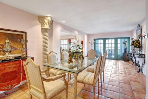 Condominio en venta en Hallandale Beach, Florida, 2 dormitorios, 162.58 m2 № 2245135 - foto 17