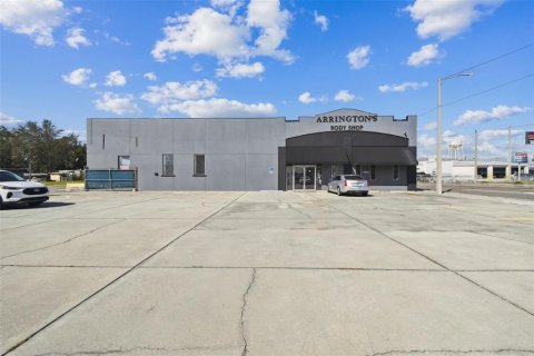 Купить коммерческую недвижимость в Уинтер-Хейвен, Флорида № 1815332 - фото 1