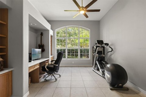 House in Fish Hawk, Florida 3 bedrooms, 264.96 sq.m. № 2420104 - photo 16