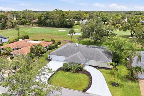House in Sarasota, Florida 3 bedrooms, 231.33 sq.m. № 2202345 - photo 2