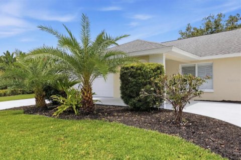 House in Sarasota, Florida 3 bedrooms, 231.33 sq.m. № 2202345 - photo 8