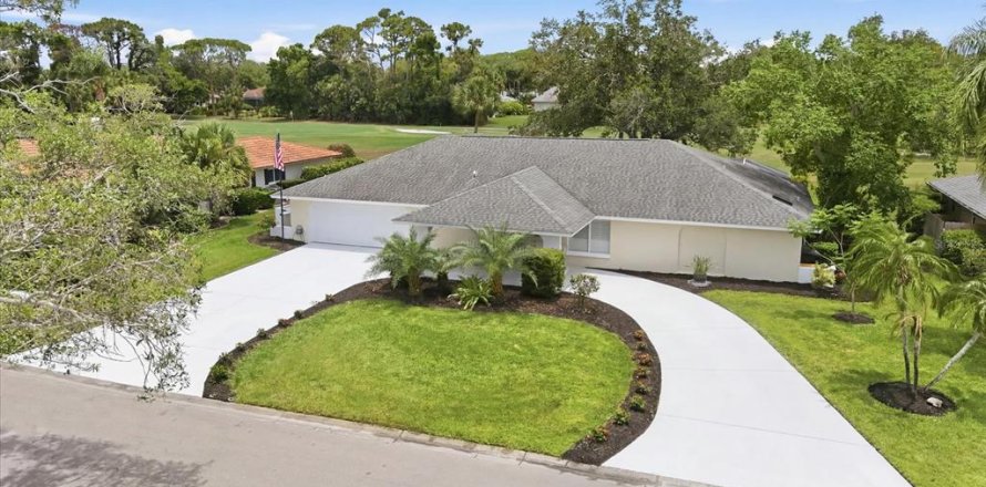 House in Sarasota, Florida 3 bedrooms, 231.33 sq.m. № 2202345