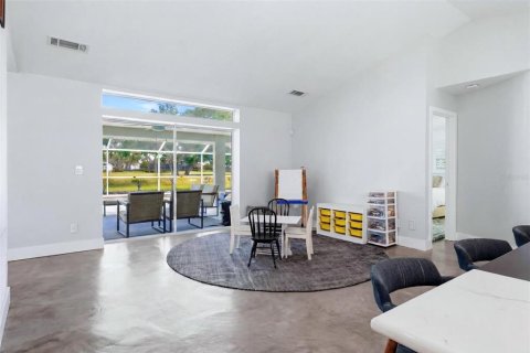 House in Sarasota, Florida 3 bedrooms, 231.33 sq.m. № 2202345 - photo 29