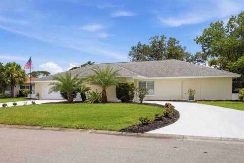 House in Sarasota, Florida 3 bedrooms, 231.33 sq.m. № 2202345 - photo 5