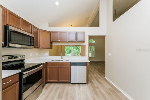 Villa ou maison à louer à Wesley Chapel, Floride: 3 chambres, 168.15 m2 № 2427527 - photo 8