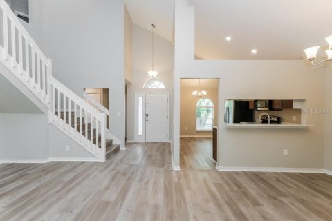 Villa ou maison à louer à Wesley Chapel, Floride: 3 chambres, 168.15 m2 № 2427527 - photo 5