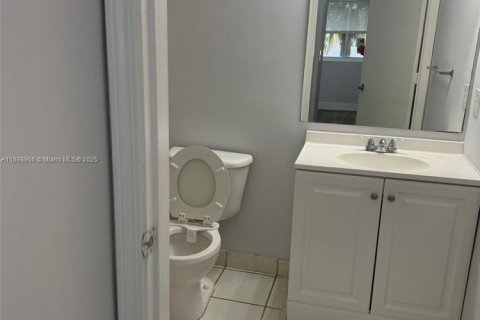 Купить кондоминиум в Катлер-Бей, Флорида 2 спальни, 75.16м2, № 1951014 - фото 5