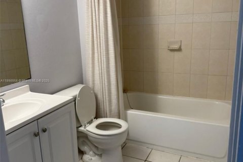 Купить кондоминиум в Катлер-Бей, Флорида 2 спальни, 75.16м2, № 1951014 - фото 6