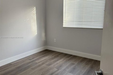 Купить кондоминиум в Катлер-Бей, Флорида 2 спальни, 75.16м2, № 1951014 - фото 9