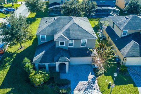 House in Davenport, Florida 5 bedrooms, 259.75 sq.m. № 2212338 - photo 28