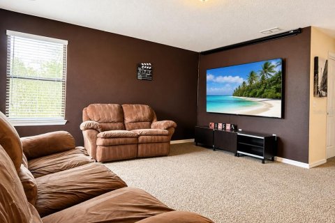 House in Davenport, Florida 5 bedrooms, 259.75 sq.m. № 2212338 - photo 14