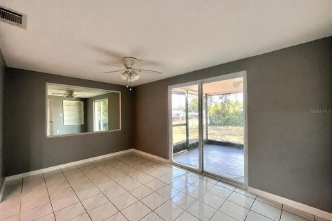 Villa ou maison à vendre à New Port Richey, Floride: 3 chambres, 107.4 m2 № 2142504 - photo 4