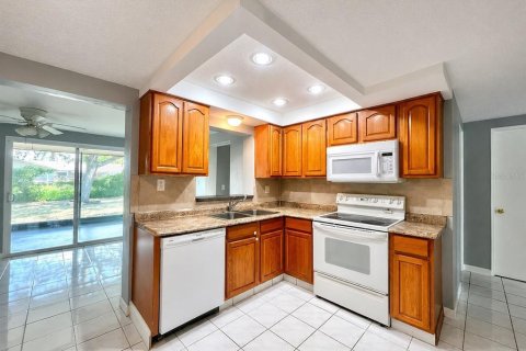 Villa ou maison à vendre à New Port Richey, Floride: 3 chambres, 107.4 m2 № 2142504 - photo 5