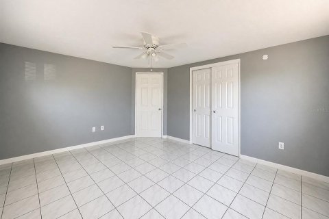 Villa ou maison à vendre à New Port Richey, Floride: 3 chambres, 107.4 m2 № 2142504 - photo 8
