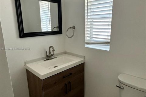 Villa ou maison à louer à Dania Beach, Floride: 2 chambres, 143.16 m2 № 2055680 - photo 9