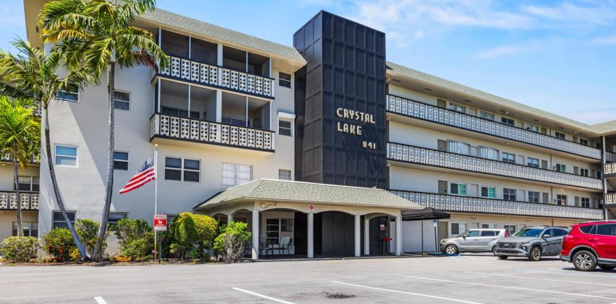 Condo in Deerfield Beach, Florida, 2 bedrooms № 2245787