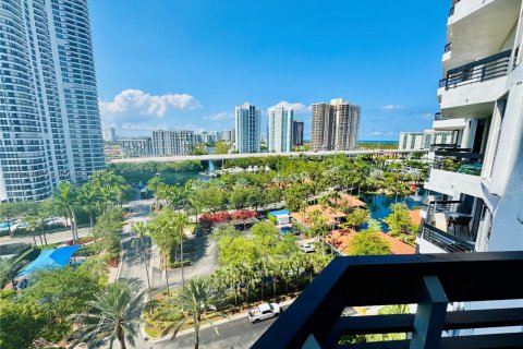 Condo in Aventura, Florida, 2 bedrooms  № 1595947 - photo 29