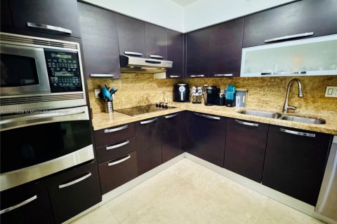 Condo in Aventura, Florida, 2 bedrooms  № 1595947 - photo 17