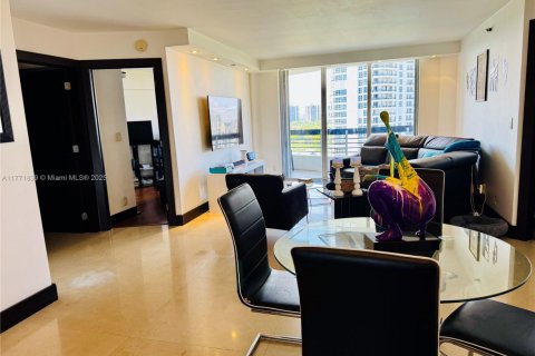 Condo in Aventura, Florida, 2 bedrooms  № 1595947 - photo 20