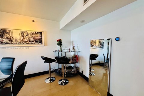 Condo in Aventura, Florida, 2 bedrooms  № 1595947 - photo 24