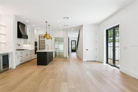 Touwnhouse à vendre à Tampa, Floride: 4 chambres, 250.84 m2 № 1900523 - photo 12