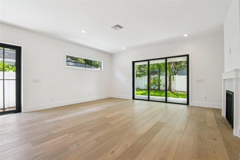 Touwnhouse à vendre à Tampa, Floride: 4 chambres, 250.84 m2 № 1900523 - photo 14