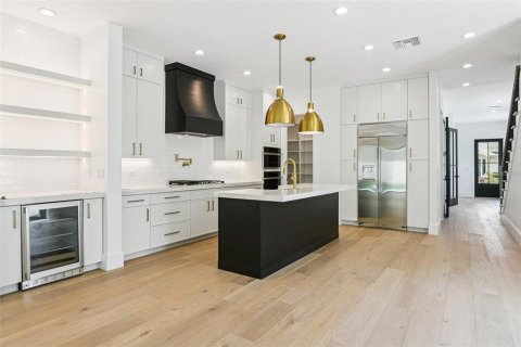 Touwnhouse à vendre à Tampa, Floride: 4 chambres, 250.84 m2 № 1900523 - photo 8