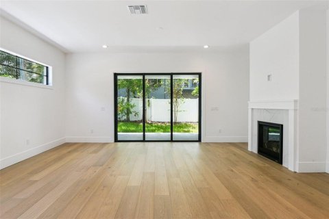 Touwnhouse à vendre à Tampa, Floride: 4 chambres, 250.84 m2 № 1900523 - photo 11