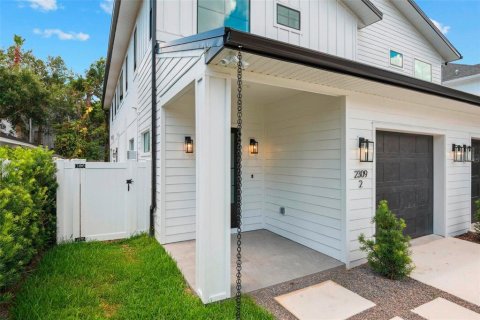 Touwnhouse à vendre à Tampa, Floride: 4 chambres, 250.84 m2 № 1900523 - photo 2