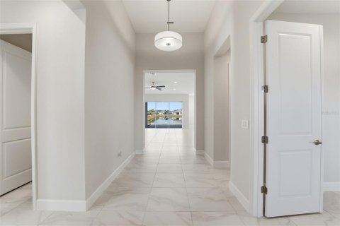 Casa en venta en Wesley Chapel, Florida, 3 dormitorios, 205.22 m2 № 2099441 - foto 4