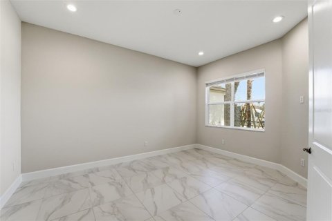 Casa en venta en Wesley Chapel, Florida, 3 dormitorios, 205.22 m2 № 2099441 - foto 19