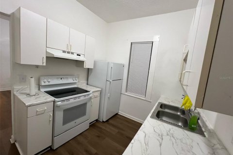 Casa en alquiler en Tampa, Florida, 3 dormitorios, 83.8 m2 № 1821124 - foto 4