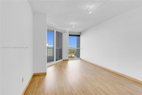 Condo in Aventura, Florida, 2 bedrooms  № 1759206 - photo 17