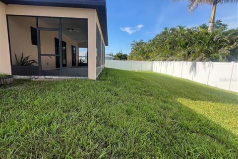 Casa en alquiler en Cape Coral, Florida, 3 dormitorios, 170.48 m2 № 1825347 - foto 5